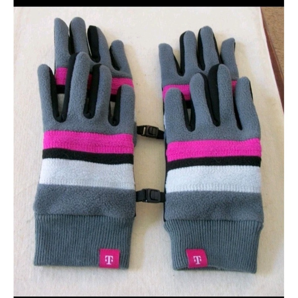 T-Mobile Tuesday Touchscreen Gloves S/M Grey Pink Black Striped Tech Fleece